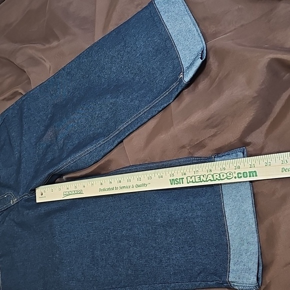 Bandolino Blu Capri Jeans Womens 12 Cuffed Medium Wash Mid Rise Comfort Stretch - Picture 6 of 11